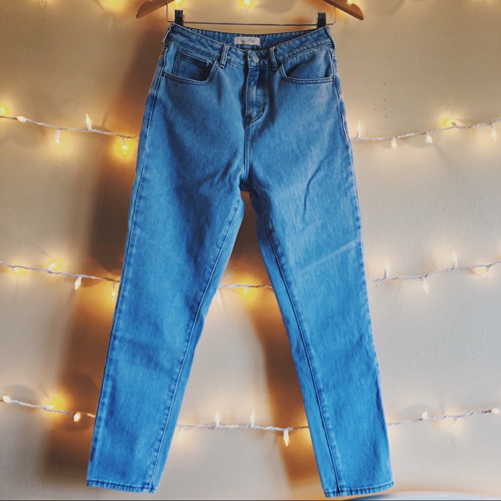 Brandy Melville boyfriend jeans